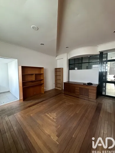 Loja / Estabelecimento Comercial  em Peso da Régua e Godim