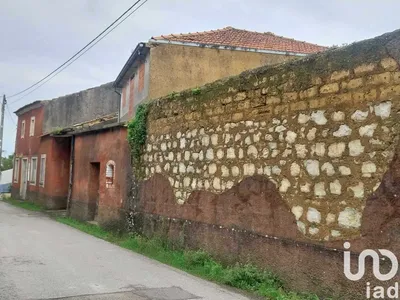 Fotografia 2 de Prédio de 3000 m² em Sepins e Bolho