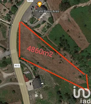 Terreno urbano em Travanca