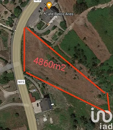 Terreno urbano em Travanca