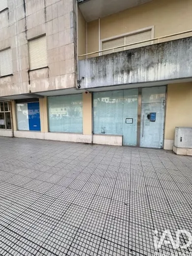 Loja / Estabelecimento Comercial  em Miranda do Corvo