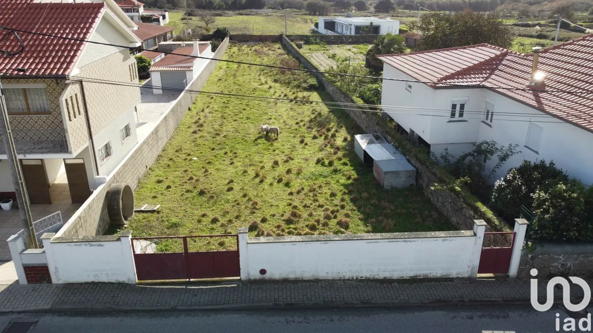 Terreno urbano de 1019 m² em Antas