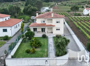 Casa tradicional em Lamas