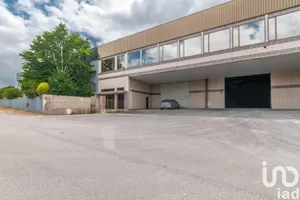 Commercial walls at Nossa Senhora das Misericórdias