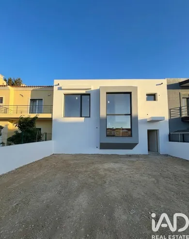 Casa  em Azeitão (São Lourenço e São Simão)