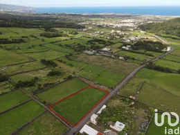 Terreno urbano em Pico da Pedra