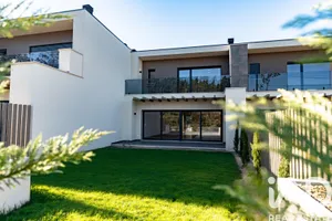 Casa/Moradia  em Arrabal