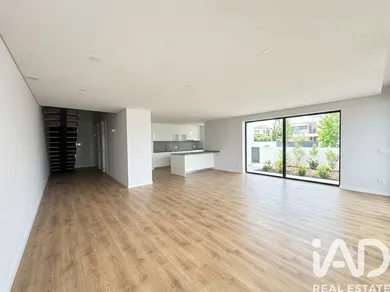 Casa/Moradia  em Perelhal