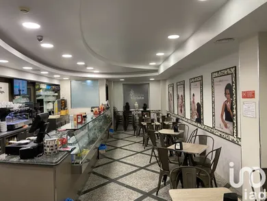 Shop/Premises commercial at Ramada e Caneças