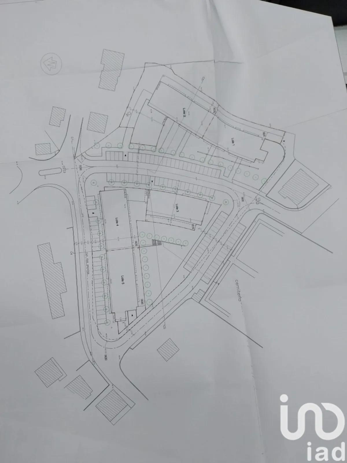 Terreno urbano de 769 m² em Argoncilhe