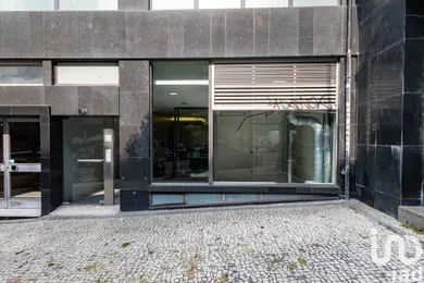 Shop/Premises commercial in Cedofeita, Santo Ildefonso, Sé, Miragaia, São Nicolau e Vitória