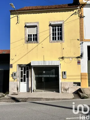 Building  at Azoia de Cima e Tremês
