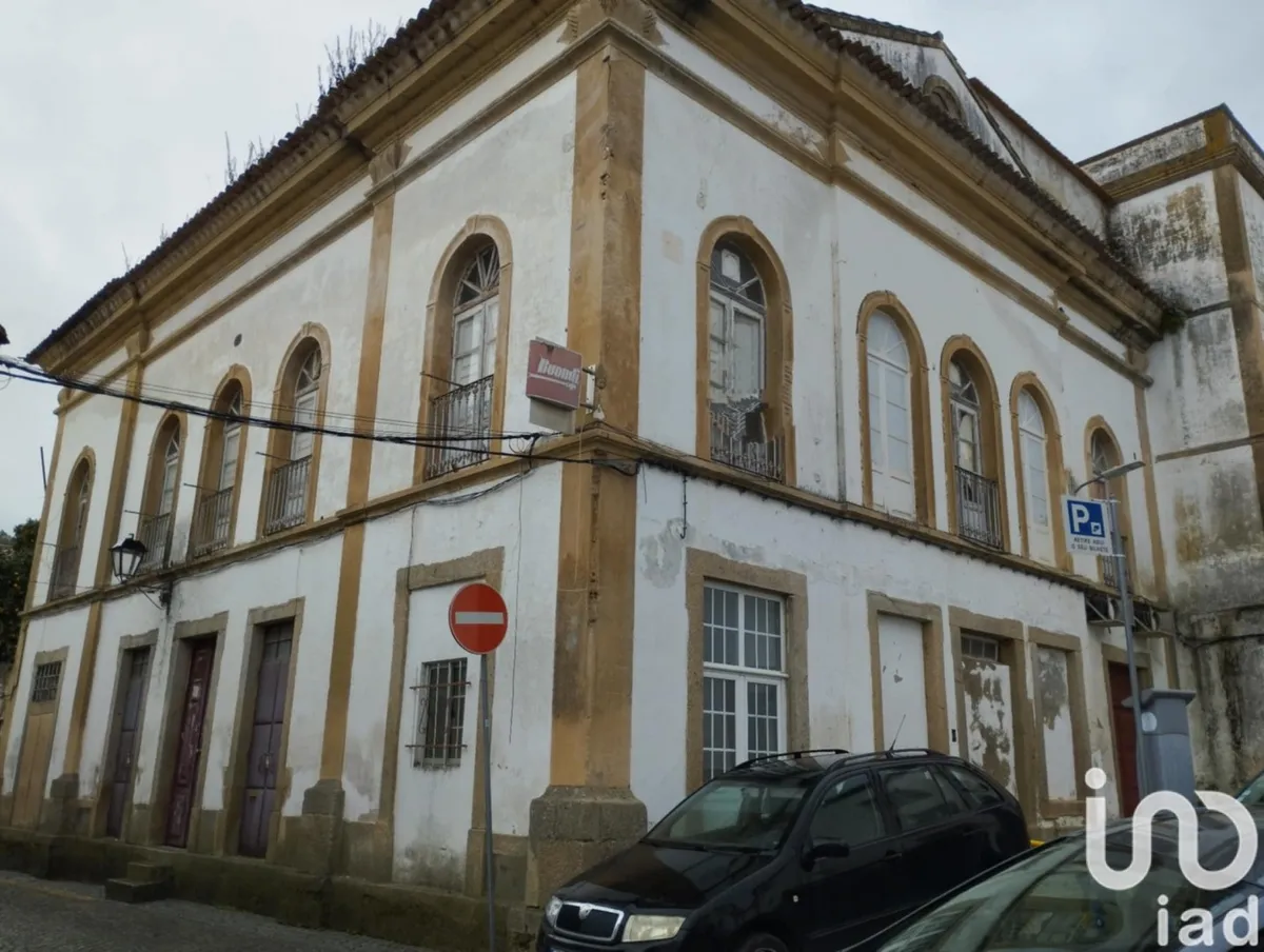 Prédio de 2064 m² em Sé e São Lourenço