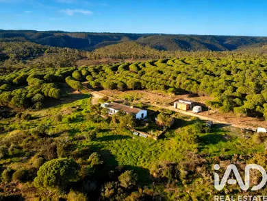 Ferme  à Bensafrim e Barão de São João