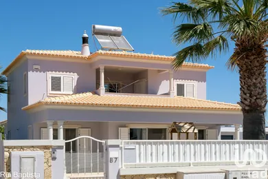Casa/Moradia  em Albufeira e Olhos de Água