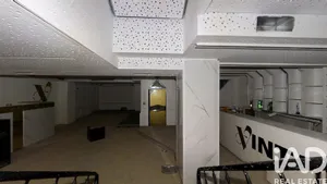 Loja / Estabelecimento Comercial em Lordelo Do Ouro E Massarelos