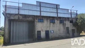 Armazém em Campo de Besteiros