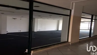 Espaço comercial em Santo António dos Olivais
