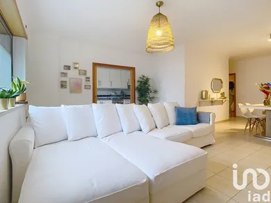 Apartamento T3 em Estômbar e Parchal