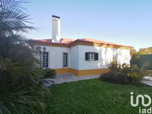 House at Sesimbra (Castelo)