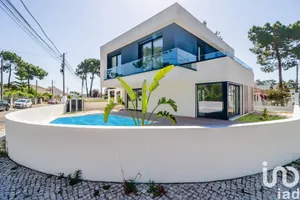 Casa/Moradia  em Charneca De Caparica E Sobreda