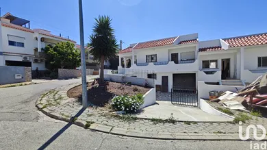 Casa/Moradia em Estômbar e Parchal