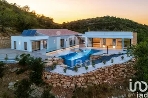 House  at Loulé (São Sebastião)