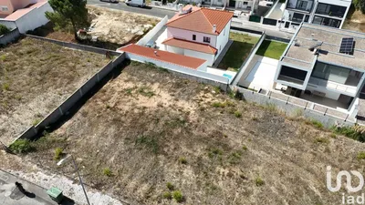 Fotografia 3 de Terreno de 561 m² em Rio Maior