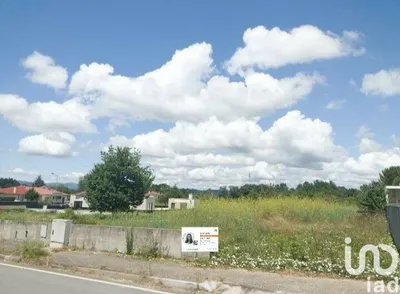 Fotografia 7 de Terreno urbano de 2600 m² em Mazedo e Cortes