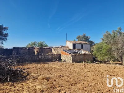 Fotografia 2 de Prédio de 175 m² em Santa Bárbara de Nexe
