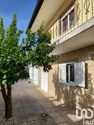 House at Tourais e Lajes