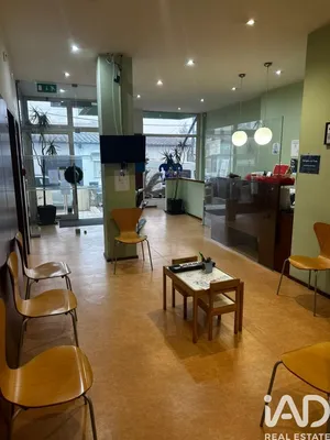 Shop/Premises commercial at Pedroso e Seixezelo