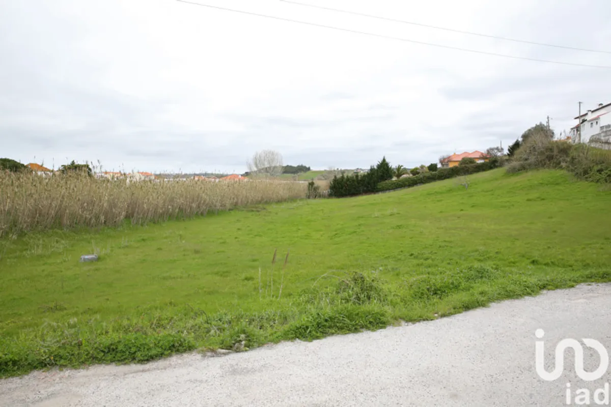Terreno urbano de 7480 m² em A dos Cunhados e Maceira