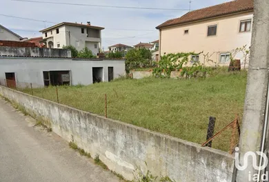 Land  at Santa Cruz/Trindade E Sanjurge