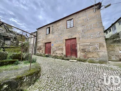 Maison de village  à Ferreirim e Macieira