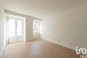 Apartamento T1 em Santa Maria Maior