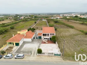 Casa  em Atouguia da Baleia