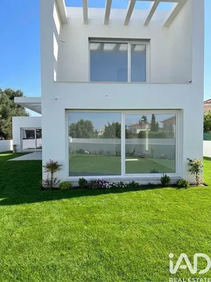 Casa em Azeitão (São Lourenço e São Simão)