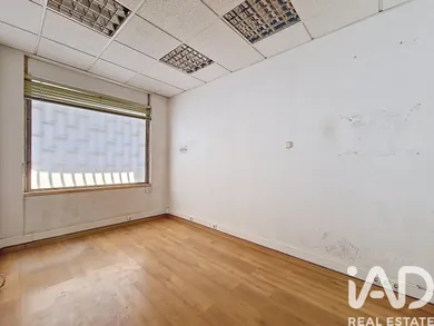 Loja / Estabelecimento Comercial em Camarate, Unhos e Apelação