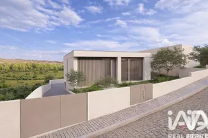 House  in Freixo de Cima e de Baixo