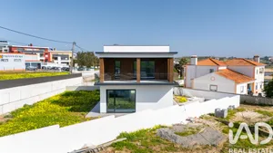 Maison à São Pedro da Cadeira