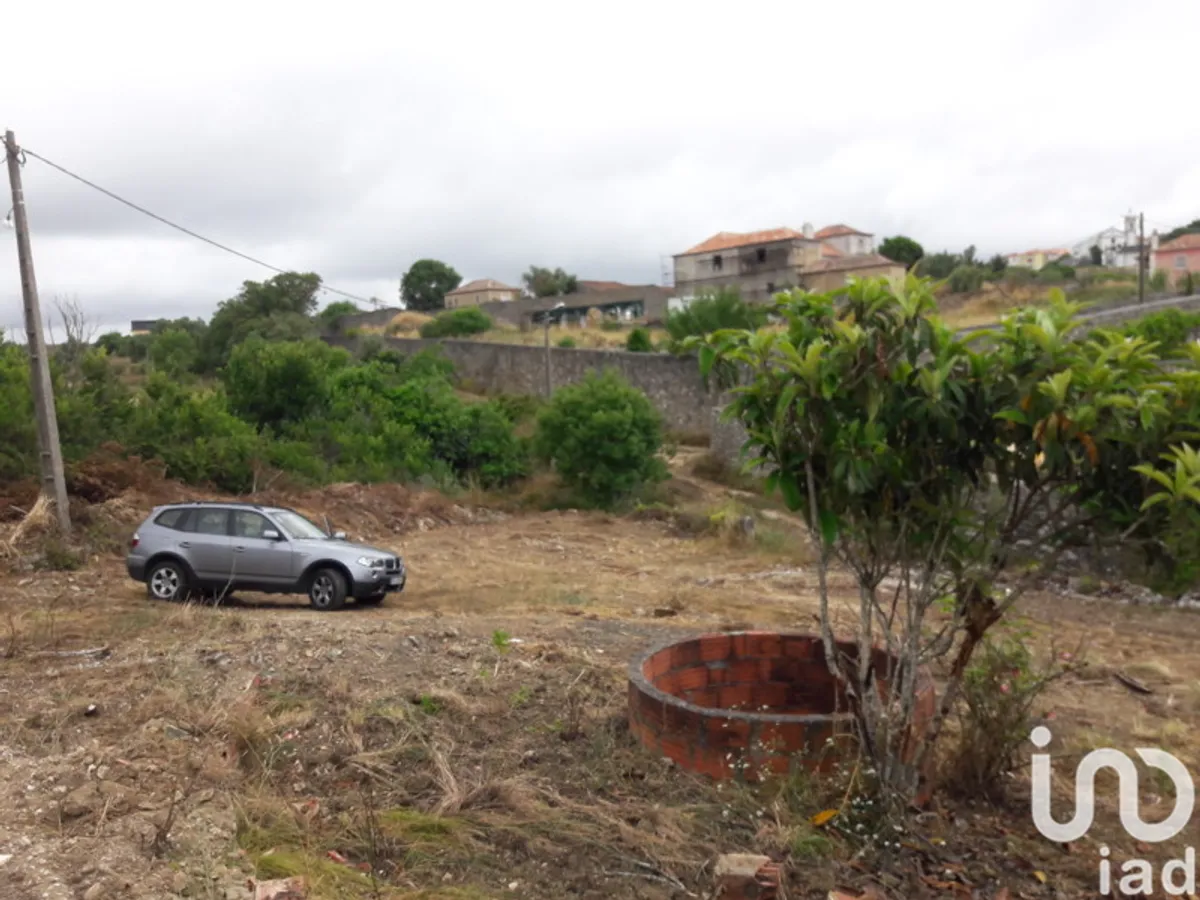 Terreno de 1360 m² em Almargem do Bispo, Pêro Pinheiro e Montelavar