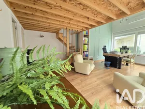 Shop/Premises commercial at Santa Iria de Azoia, São João da Talha e Bobadela