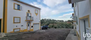 Moradia em banda em Sé e São Lourenço