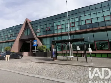 Loja / Estabelecimento Comercial  em Carvalhosa