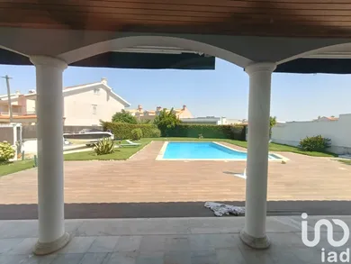 Casa/Moradia  em Charneca De Caparica E Sobreda