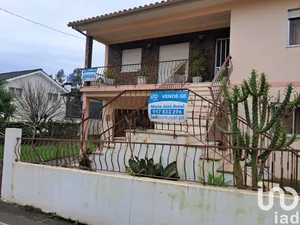 House at Campos e Vila Meã