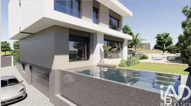 House  in Carcavelos e Parede