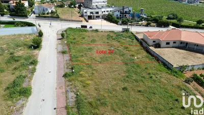 Fotografia 3 de Terreno de 698 m² em Vilar de Nantes
