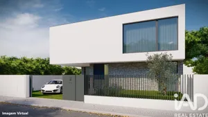 Maison à São Domingos de Rana